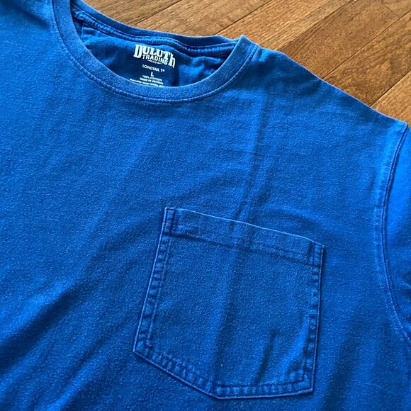 Duluth Trading Co Longtail Pocket Tee - Picture 2 of 4